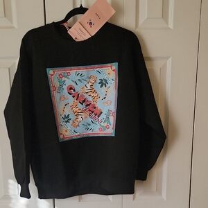 Chic Black Crewneck with Vibrant Graphic by Zitong